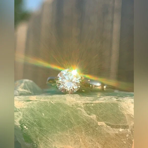 Fossil engagement ring charm - Picture 12 of 15